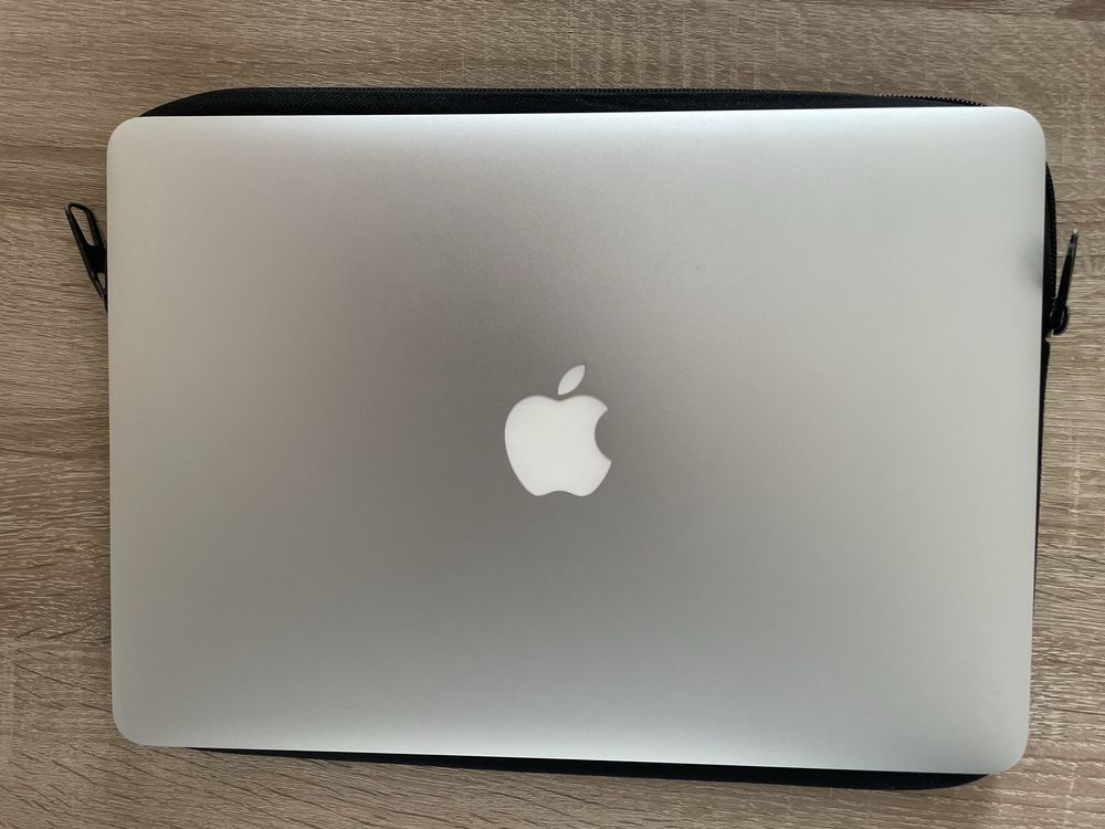MacBook Air 13’’ Original Apple