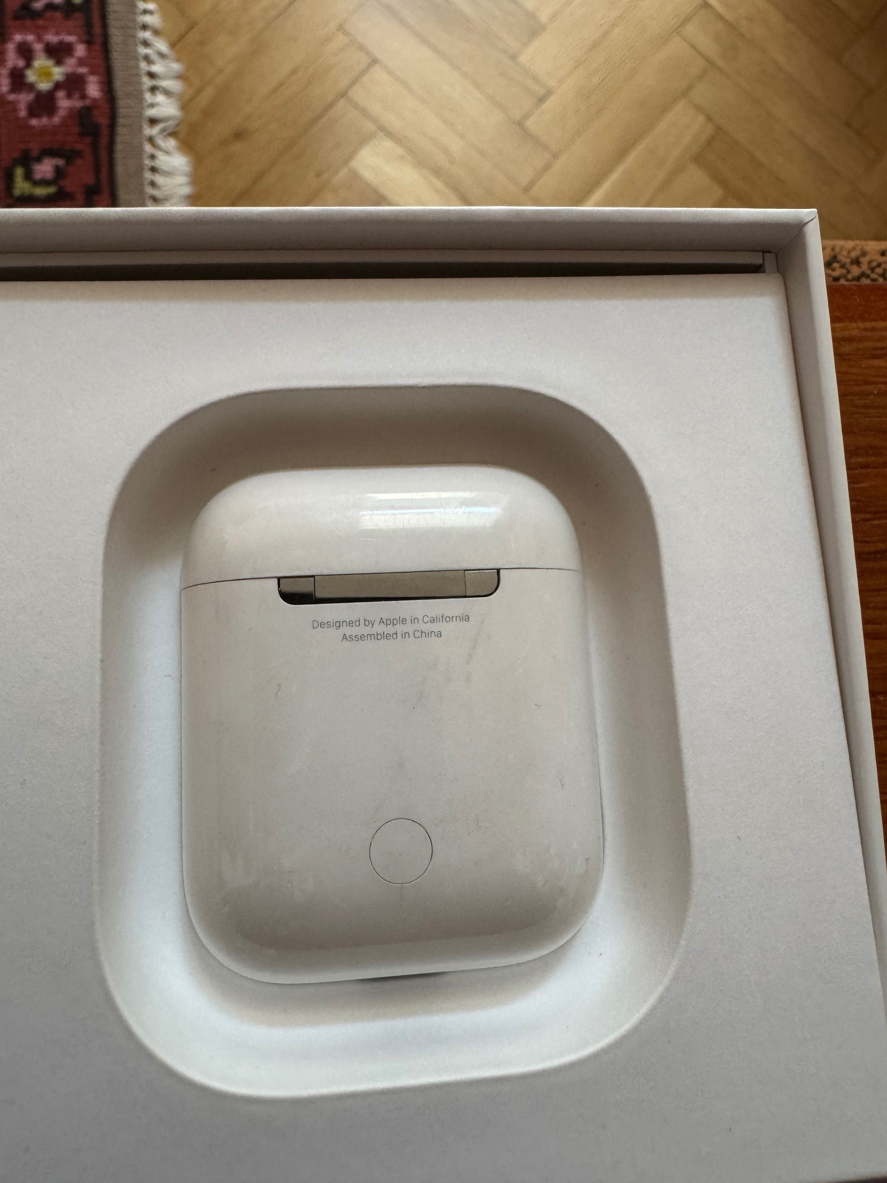 Apple AirPods 2-ро поколение кутия