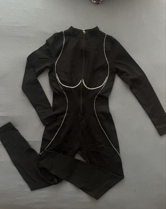 спортен гащеризон клин