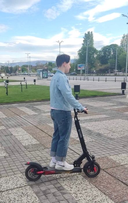 Kugoo pro M4 електрическа тротинетка