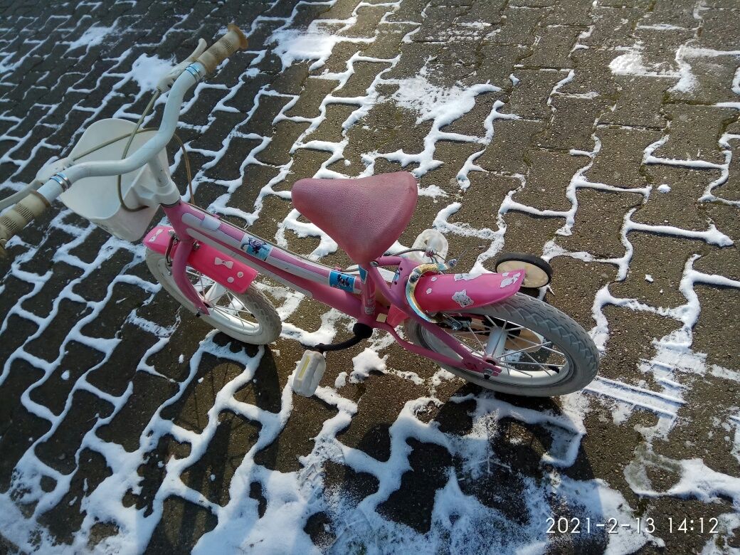 Vand bici  de copii de color rosa cu alb