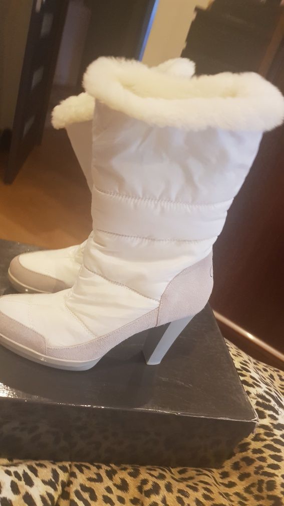 Botine /cizme Calvin Klein 40 albe