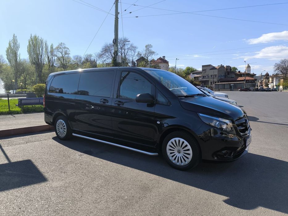 Mercedes-Benz Vito Stare excelentă, consum scăzut, 9 locuri, scaune din piele. Cost + TVA