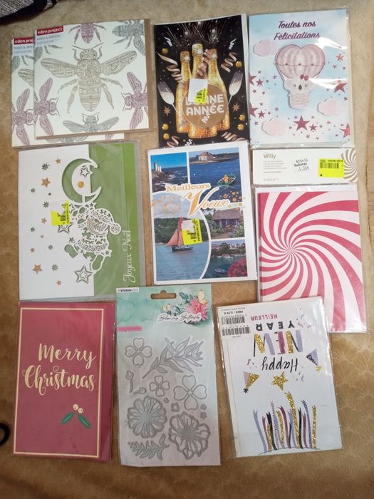Ciorapi dama, pene deco, felicitări, ornamente