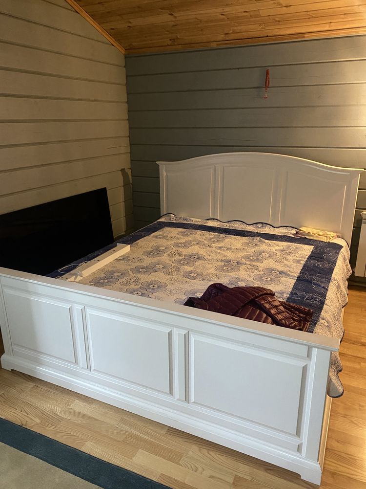 Кровать Белая IKEA 180 cm.