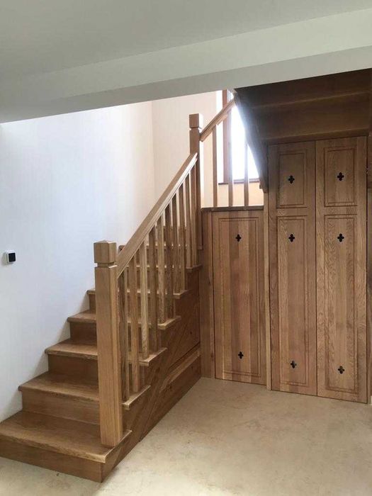 Scari de interior (la comanda)