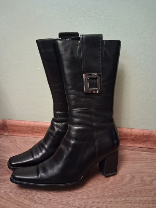 Продам зимние сапожки