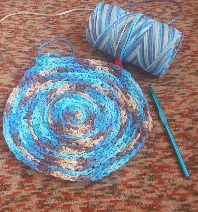 Ръчно изплетен килим -НОВ