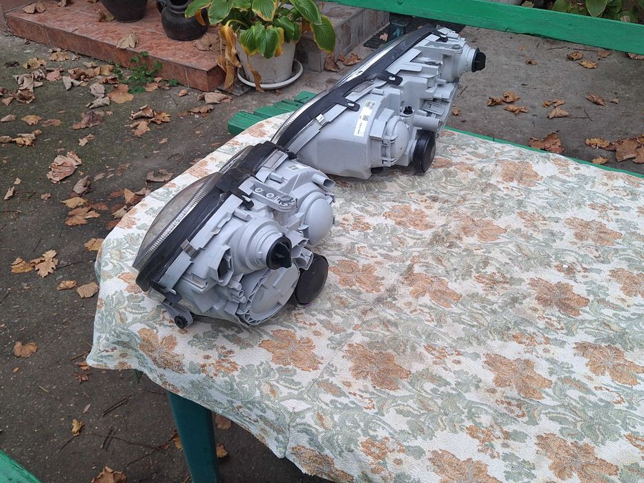 Фарове за Мерцедес  C класа W203