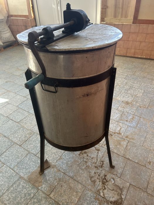 Центрофуга за Мед