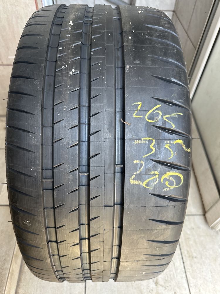 265/35/20 michelin