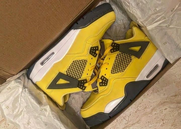 Кроссовки Nike Jordan 4 Retro, вторая пара в подарок(последний слайд)