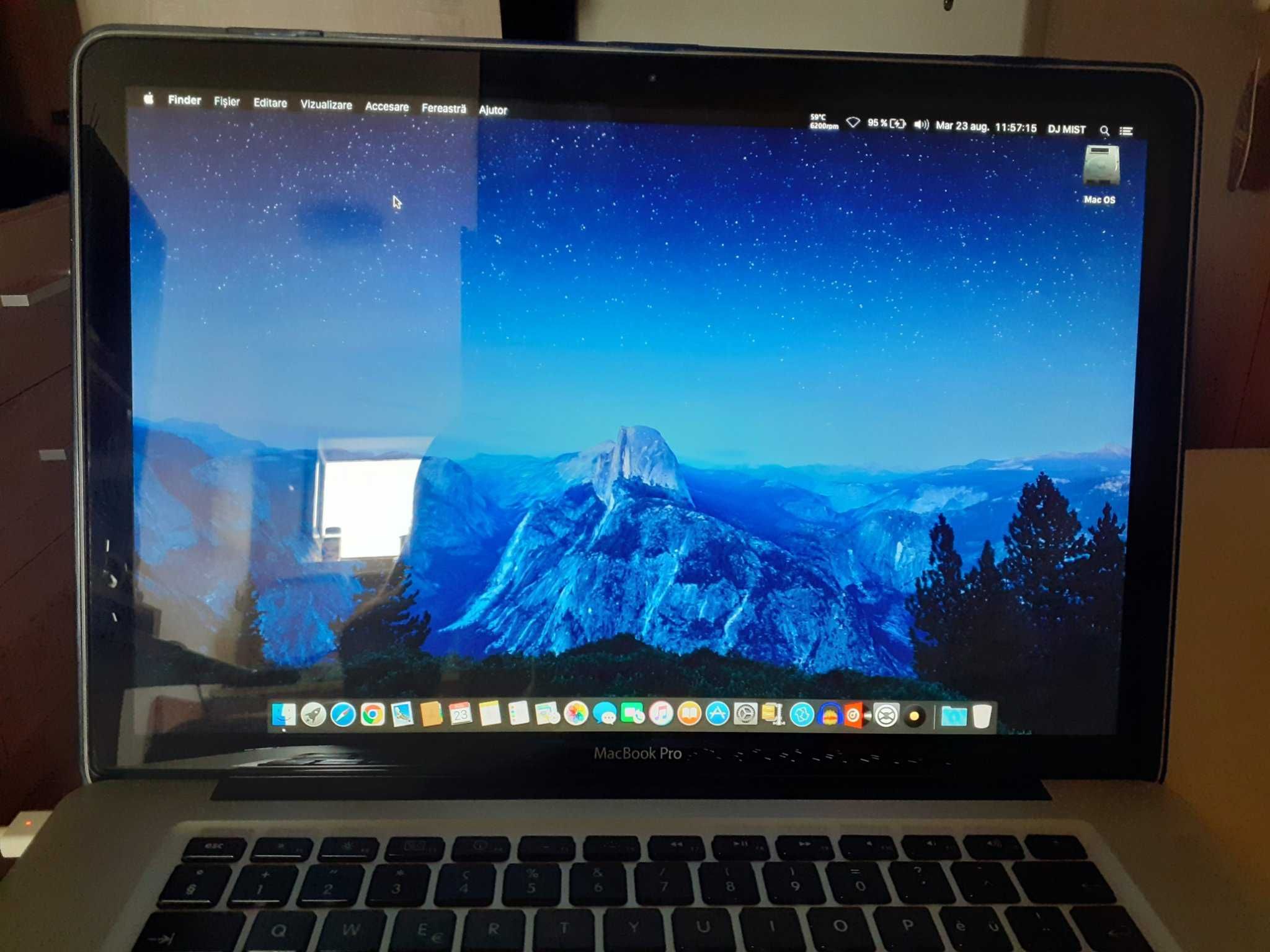 Vând Macbook Pro 15 inches