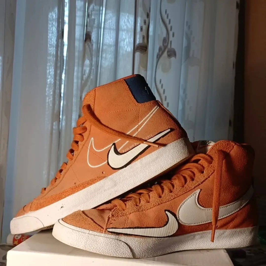 Nike blazer orange