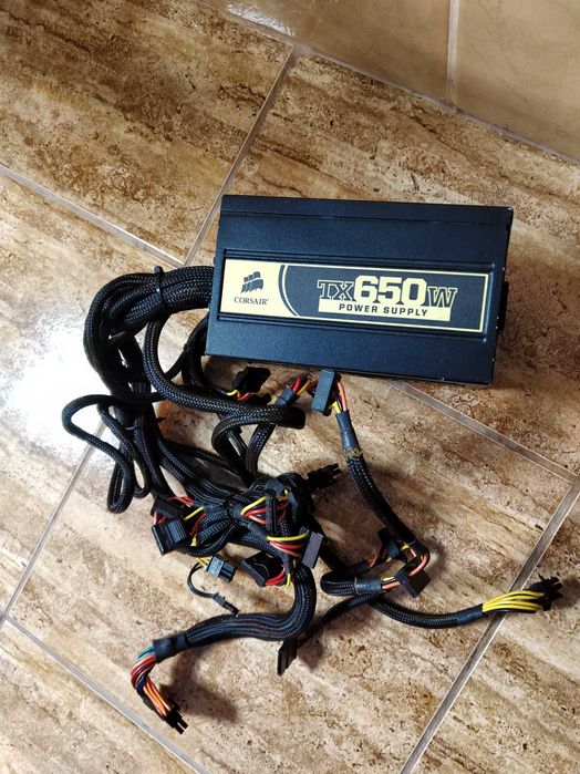 Захранване за компютър 650w Corsair Gold