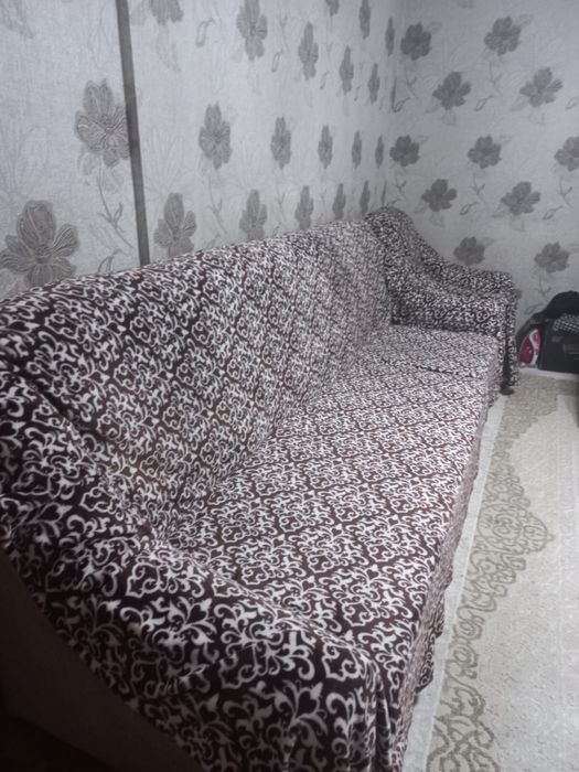 Продам диван с креслом
