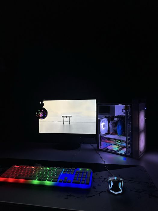 Игровой компьютер + монитор + комплект