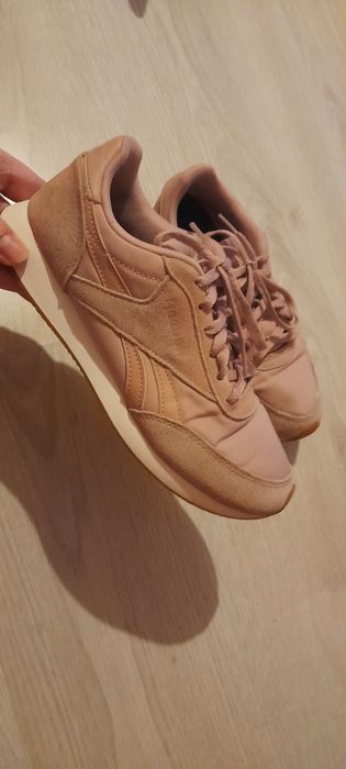 Încălțăminte de dama.