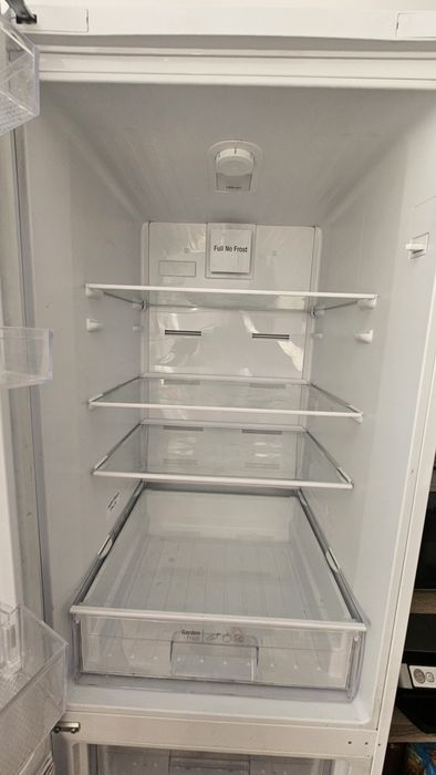 Vand Frigider Arctic - No Frost - functional