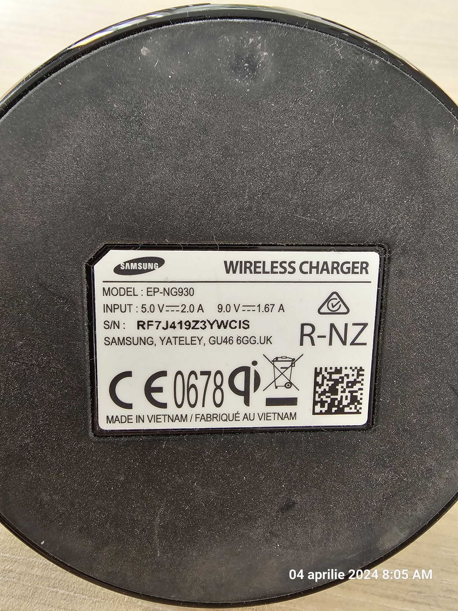 Stand incarcare wireless samsung