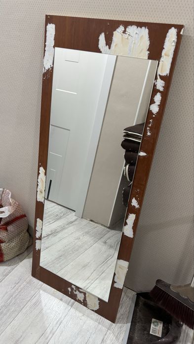 Продам зеркало целое