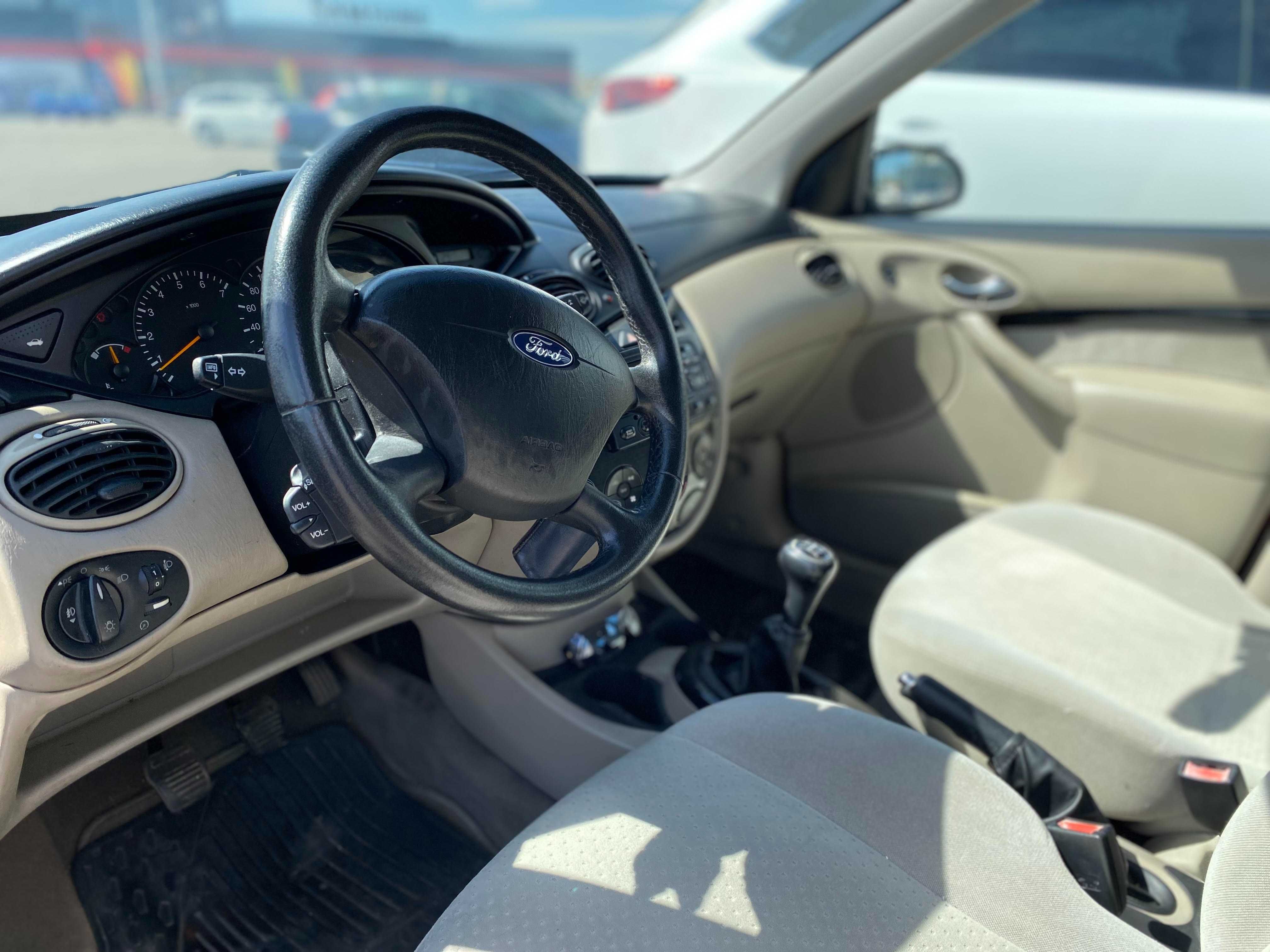 Ford Focus 1.6i, бензин, климатик, ел.стъкла, серво управление