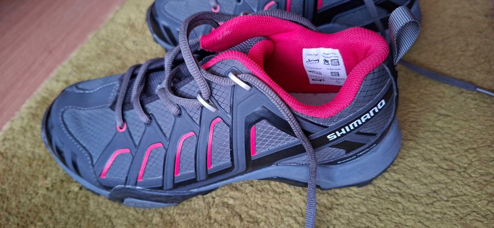 NOU Pantofi ciclism Shimano 36/37