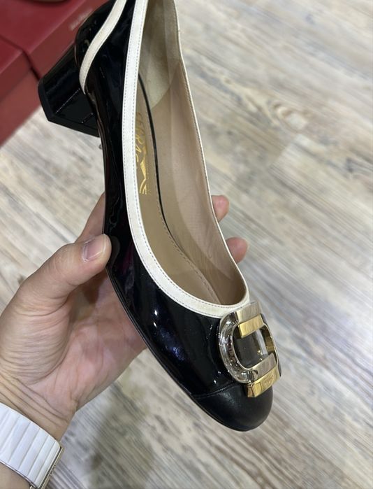 Продам итальянские туфли брендовые salvatore ferragamo