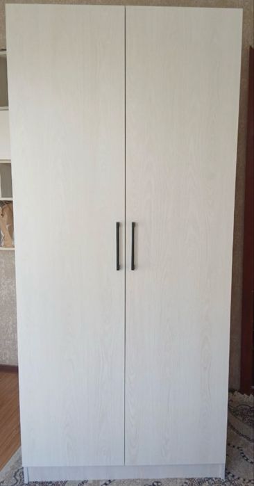 шкаф сотилади янги