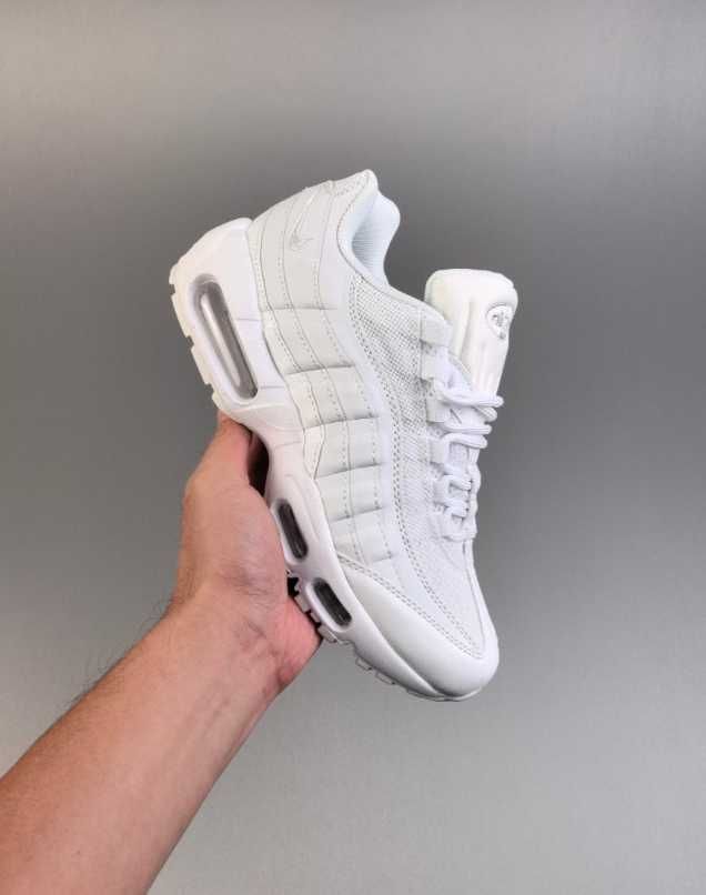 ОТНОВО заредени - Nike Air Max 95 Essential "Triple White"