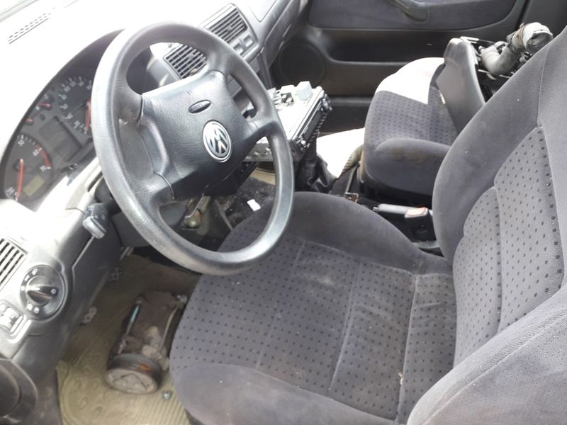 Dezmembram Volkswagen Golf 1.9 SDI