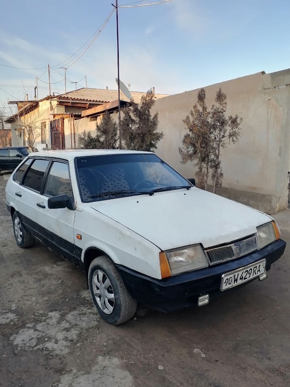 Vaz 2109 sotiladi