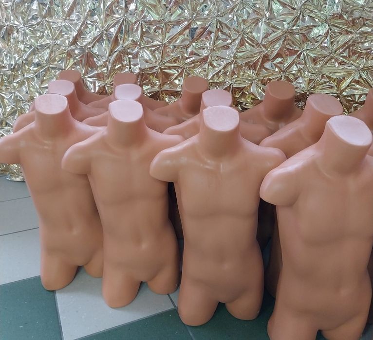 Vând busturi copiii