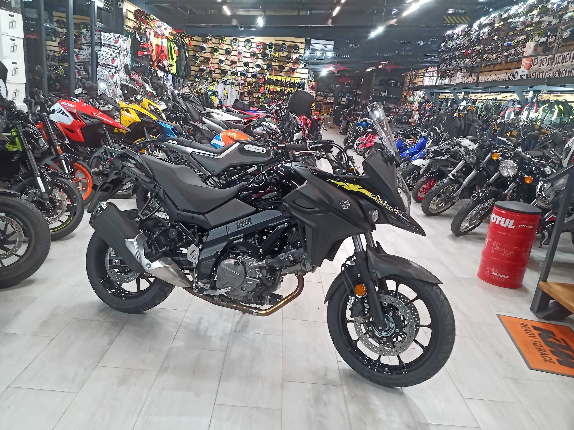 Suzuki DL650A V-Strom M4-dlivrare prin EST BIKE Campina