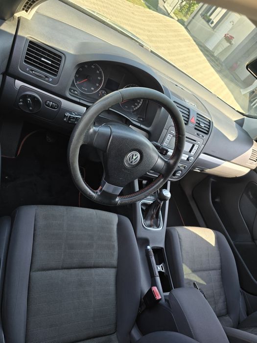 VW GOLF 5  1.4 MPI 2007