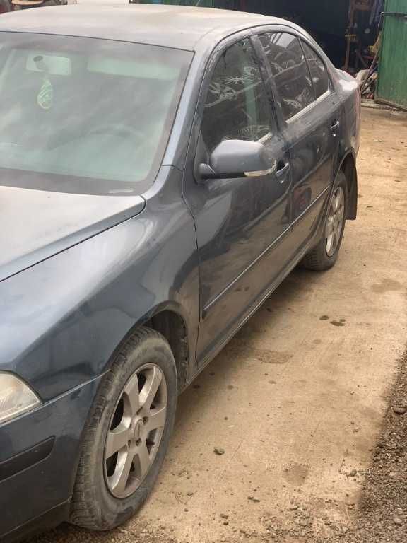 Dezmembrez Skoda Octavia 2 2.0 benzina cod BVY 110 KW an 2006