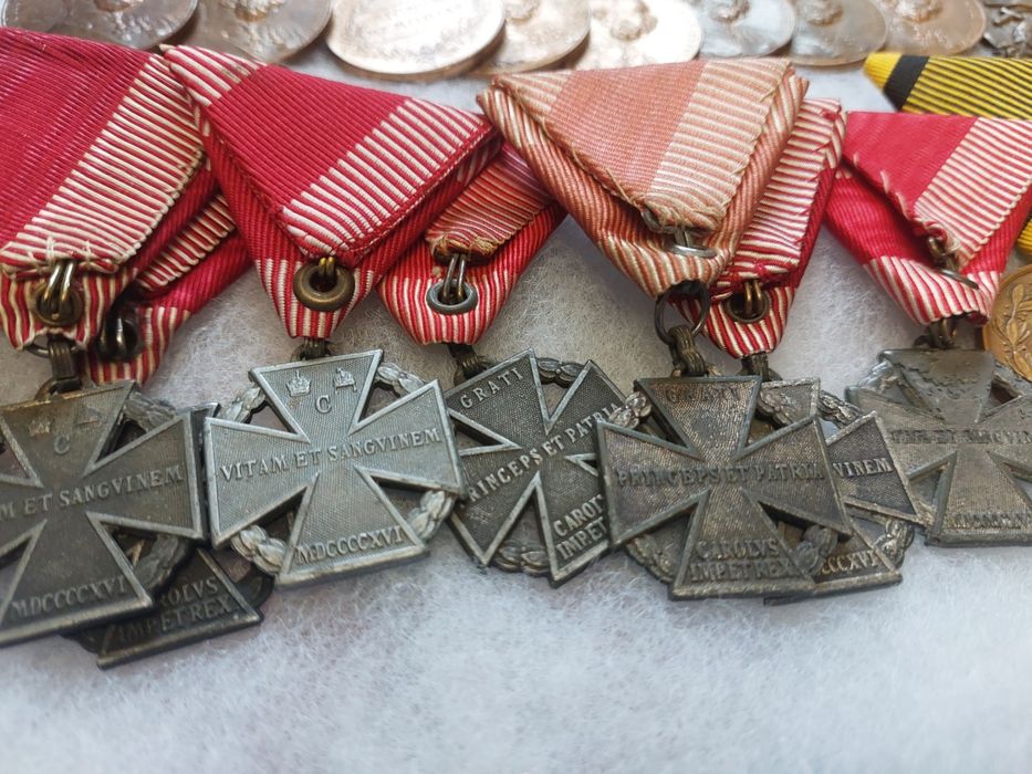 Medalia / Ordinul ' Karl Truppenkreuz" Austro-Ungaria ww1 
Pret 250 le