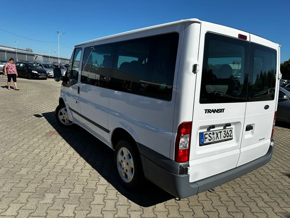 Ford Transit 8+1 (9 Locuri) - 2.2D 85CP - Clima * Pilot aut.