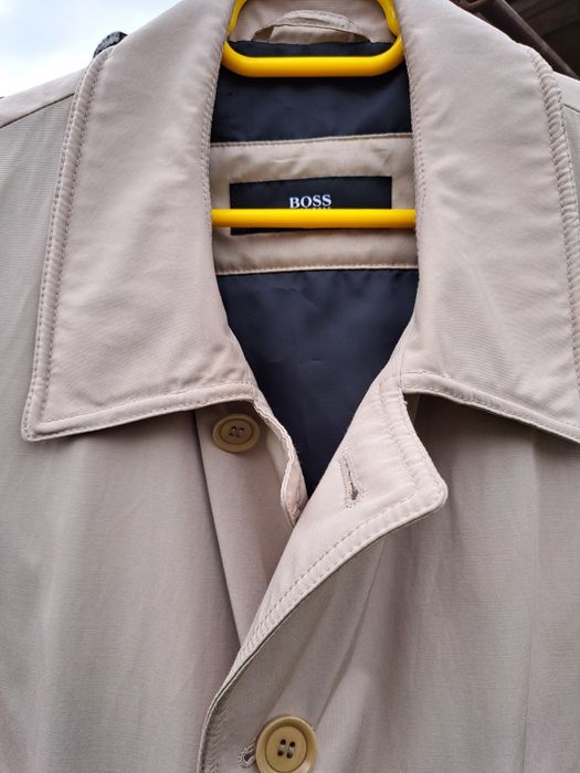 Pardesiu, trench Hugo Boss m 50