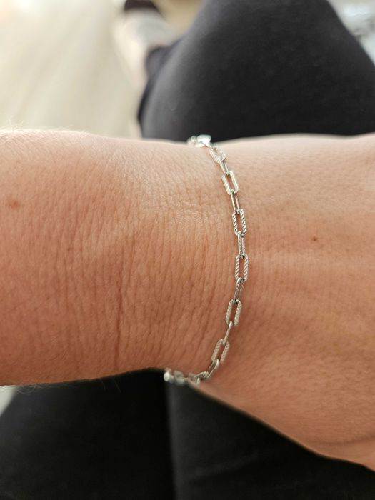 Сребърна нова гривна