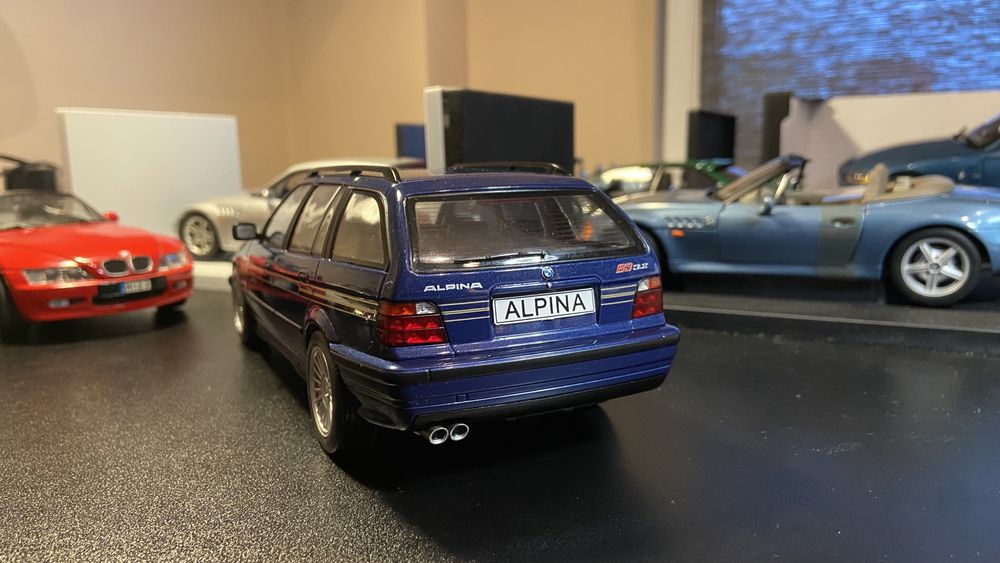 BMW e36 touring 1:18 модел 1/18