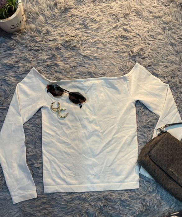 Женские брендовые кофточки ! Дешево ! Срочно !