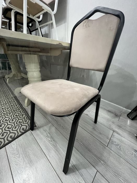 Продается столь и стулья