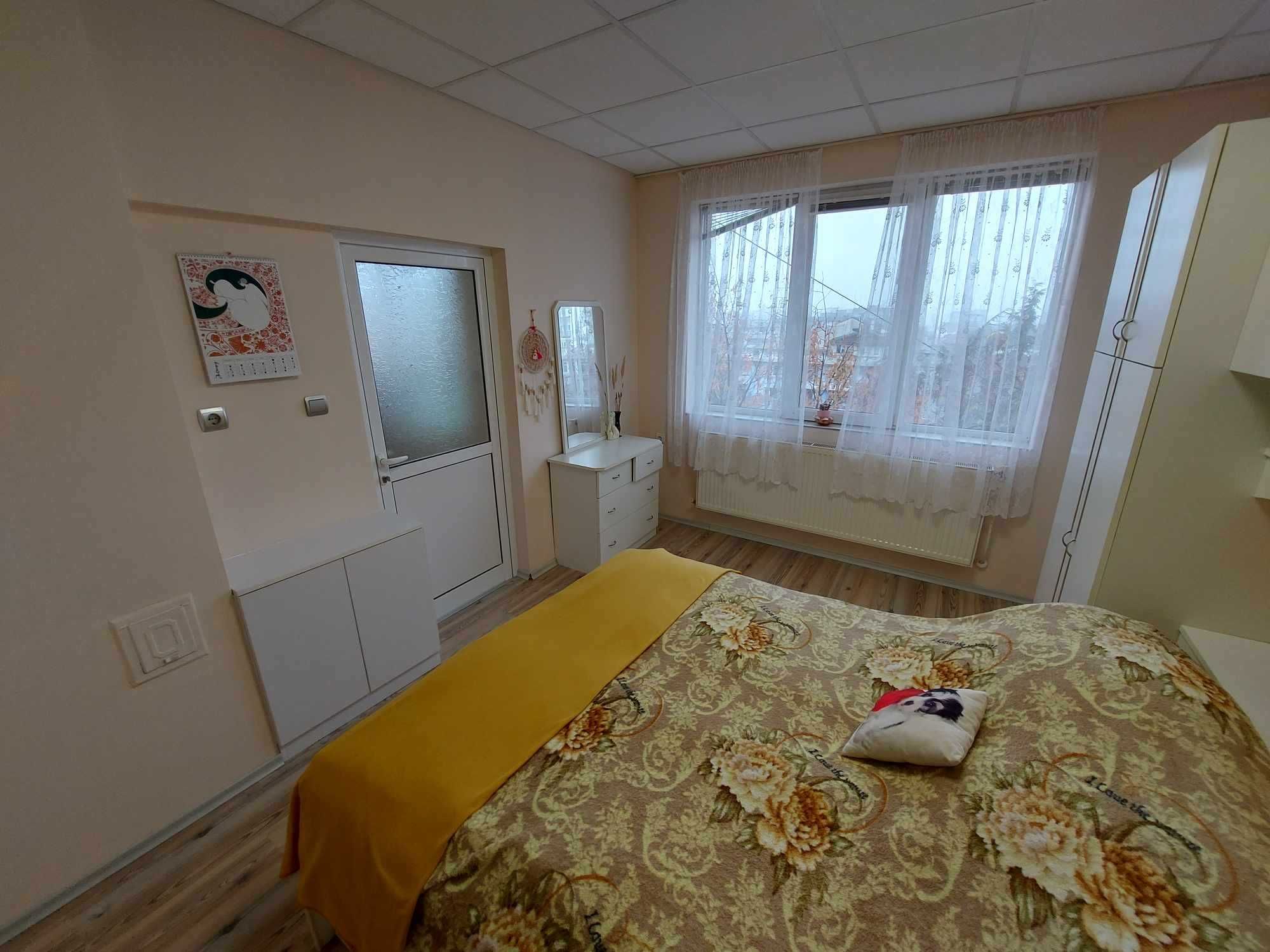 Четиристаен апартамент, 90кв.м, Център
