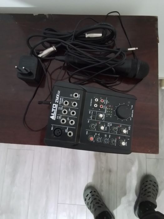 Mini stație de amplificare alto zmx 52 + microfon
