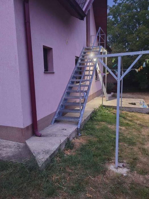 Confectionam scarii metalice zincate exterioare și pentru incendii , p