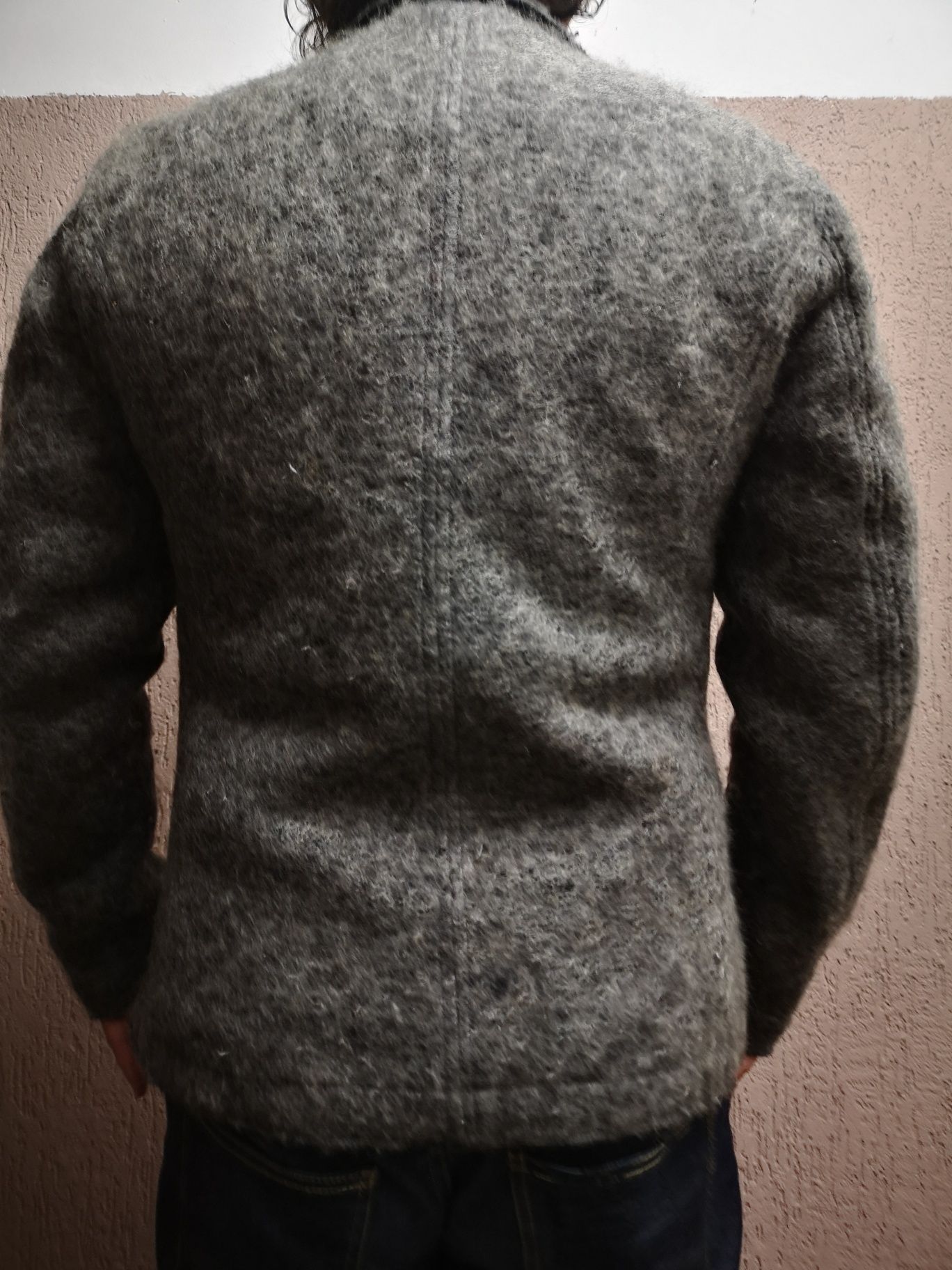 Haina tip palton scurt material gen haina de lana