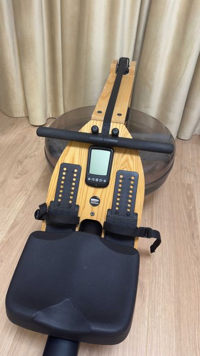 Aparat de Vâslit Premium WaterRower Home A1 cu Rezistență pe Apă