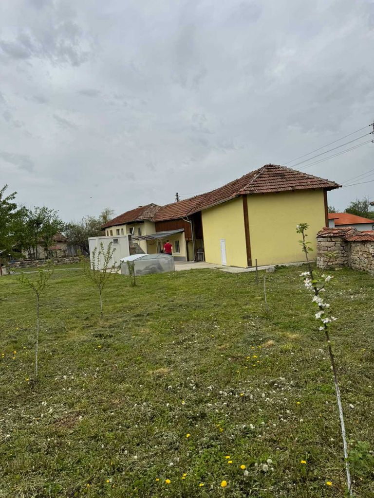 Продава се Къща в с. Ново село, Област Велико Търново - 110 кв.м за 955 €/кв.м - Снимка #3