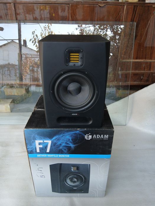 Adam f5 f7 servs yengi turbdi